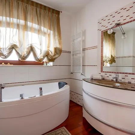 Carlo Quinto Apartment *